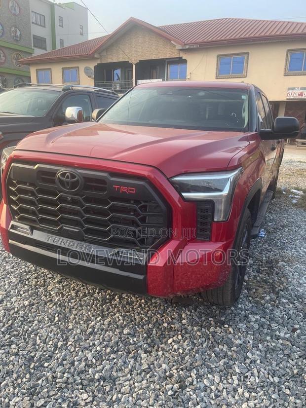Toyota Tundra SR5 2022 Red