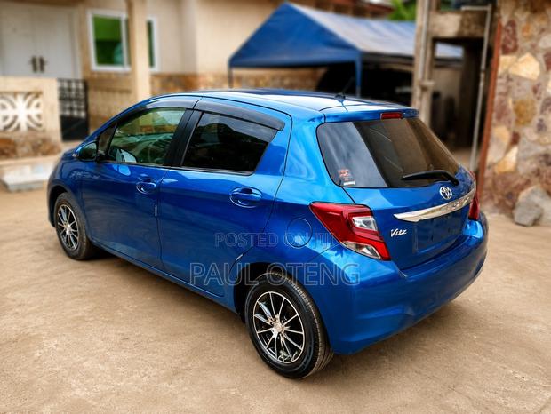 Toyota Vitz 1.3 FWD 5dr 2015 Blue