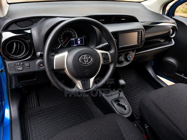 Toyota Vitz 1.3 FWD 5dr 2015 Blue
