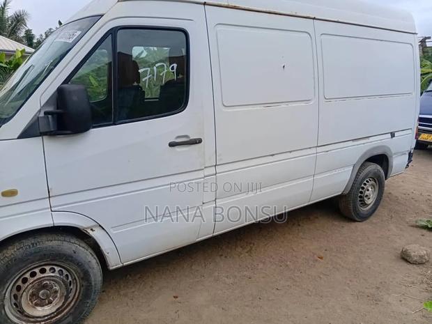 Dodge Sprinter 3500 Chassis Cab 2006 White