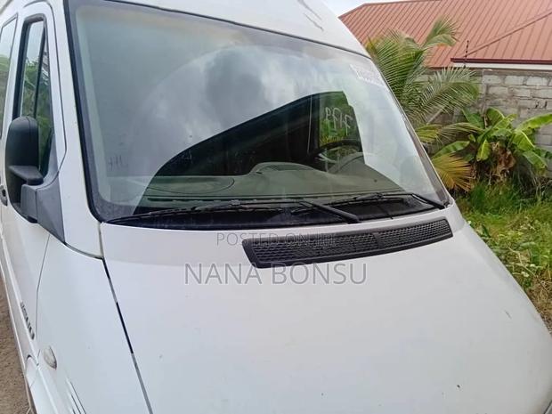 Dodge Sprinter 3500 Chassis Cab 2006 White