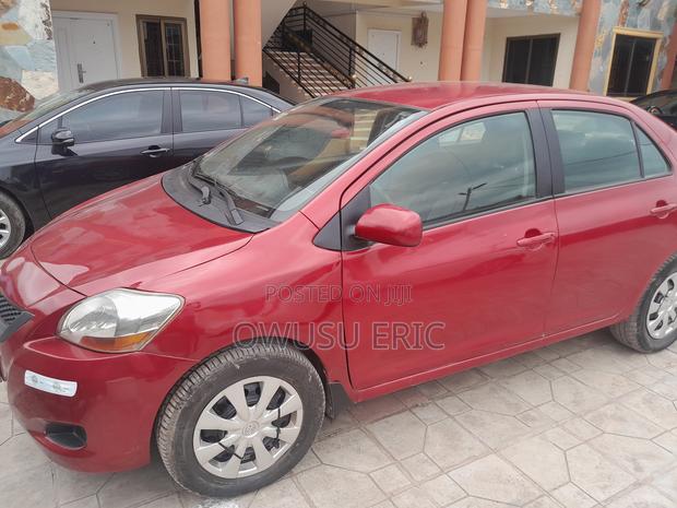 Toyota Yaris 2009 Red