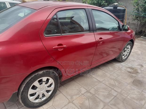Toyota Yaris 2009 Red