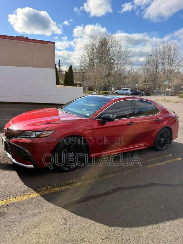 Toyota Camry XSE 2021 Burgundy