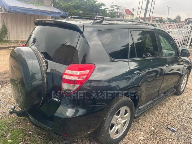 Toyota RAV4 2011 Blue