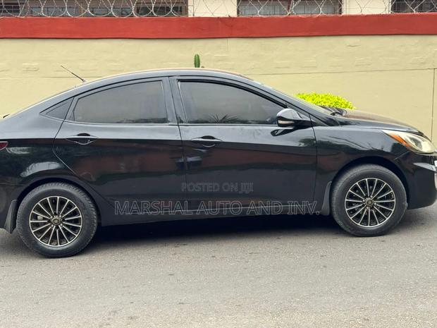 Hyundai Accent 2013 Black