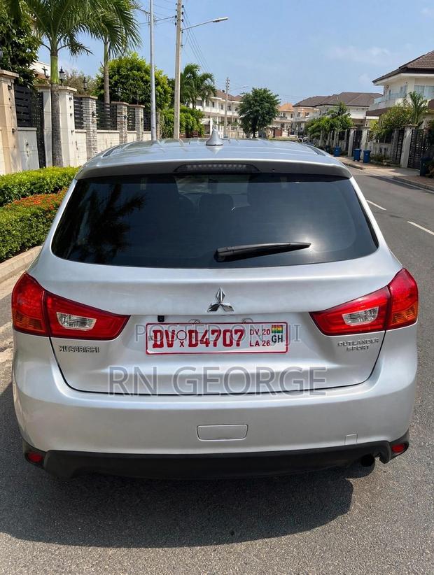 Mitsubishi Outlander Sport LE 2.0 2017 Silver
