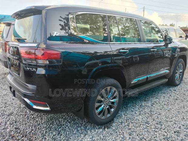 Toyota Land Cruiser 76 Series 2022 Black