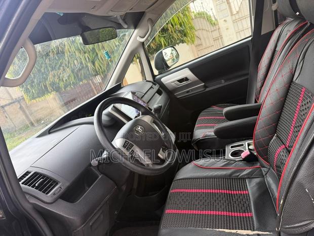 Toyota Voxy 2013 Blue