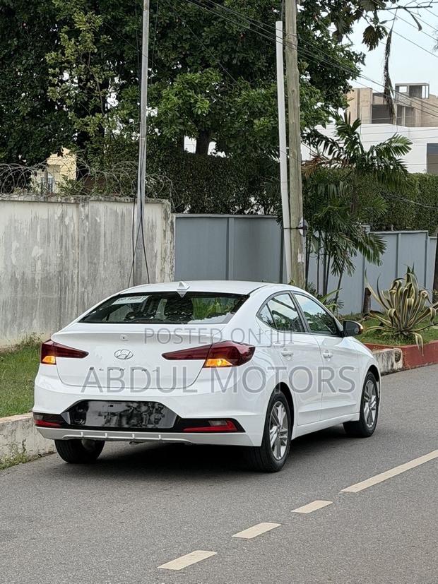 Hyundai Elantra SE 2020 White
