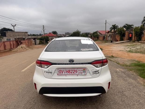 New Toyota Corolla LE 2023 White