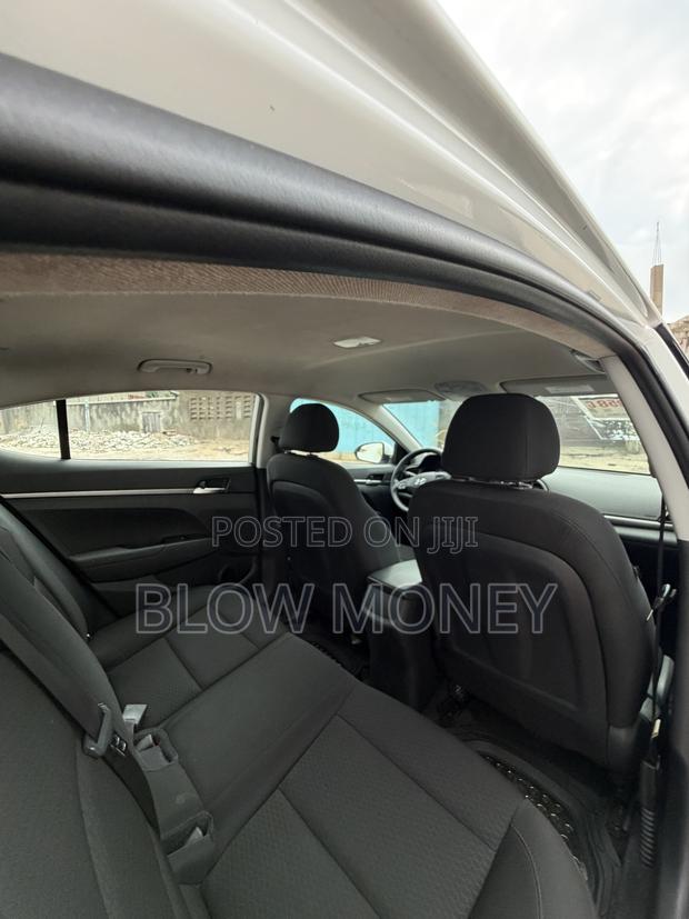 Hyundai Elantra SE 2020 White