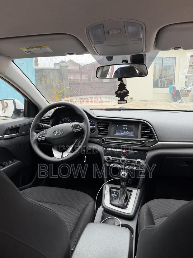 Hyundai Elantra SE 2020 White