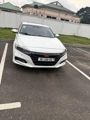 Honda Accord Touring 2018 White for sale