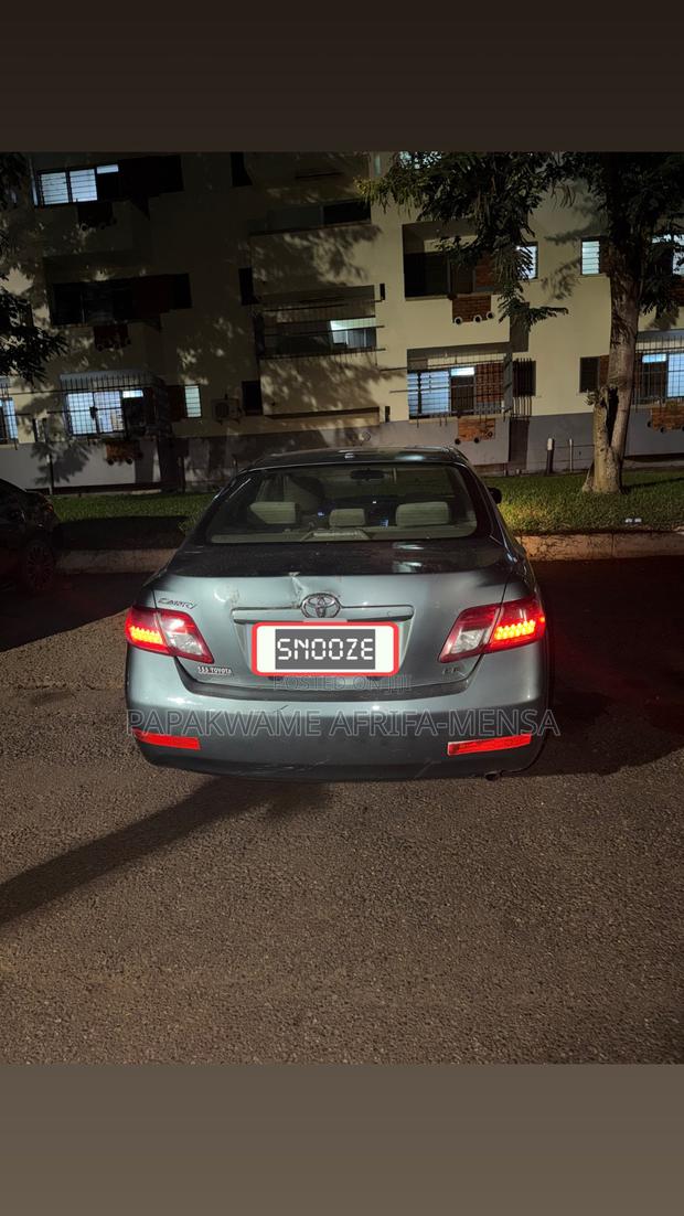 Toyota Camry LE 4dr Sedan (2.5L 4cyl 6A) 2011 Green