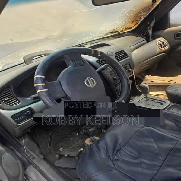 Nissan Sunny 2012 Black