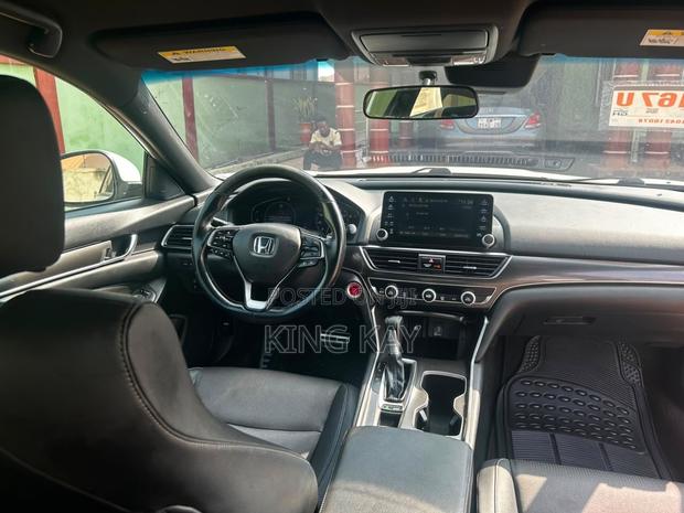 Honda Accord Sport (1.5L 4cyl Turbo 6M) 2019 White