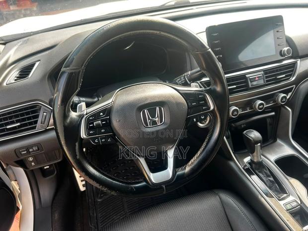 Honda Accord Sport (1.5L 4cyl Turbo 6M) 2019 White