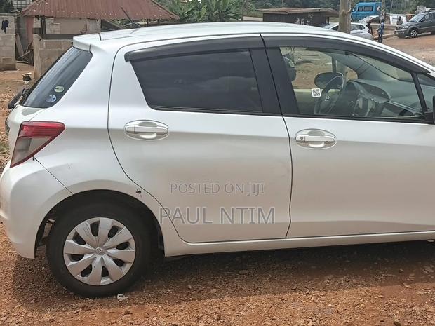 Toyota Vitz 2012 White