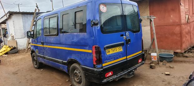Renault Caravelle 2003 Blue