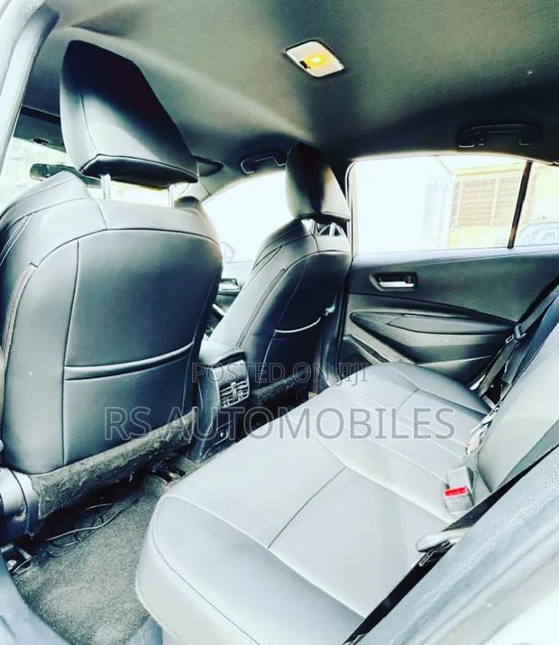 Toyota Corolla Hatchback 2021 White
