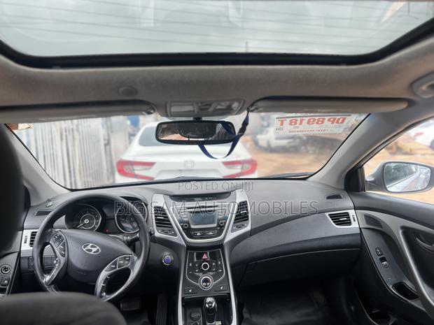 Hyundai Elantra 2015 Silver