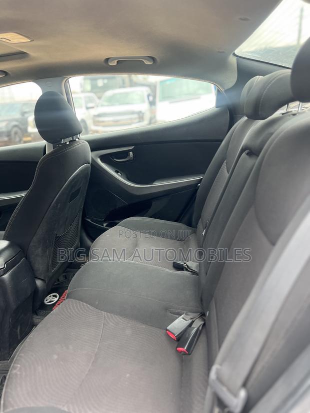 Hyundai Elantra 2015 Silver