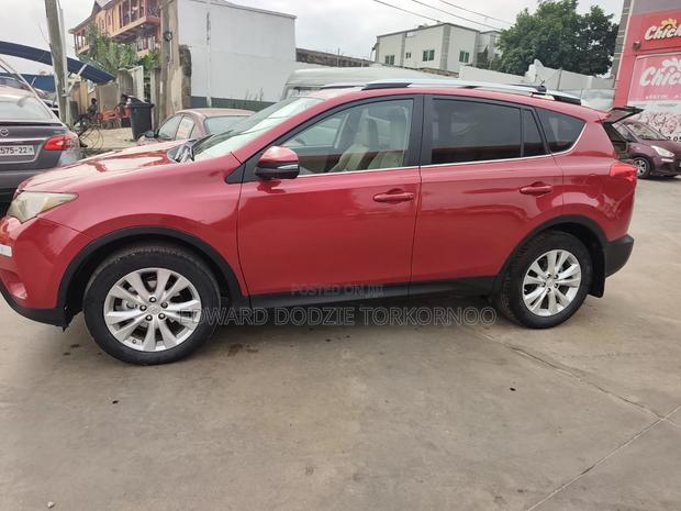 Toyota RAV4 2016 Red