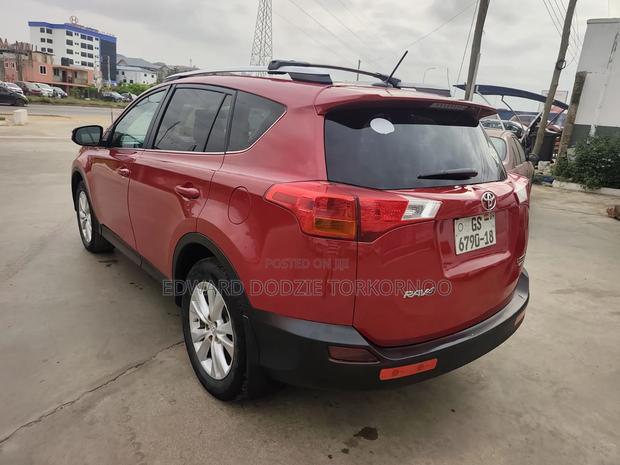 Toyota RAV4 2016 Red