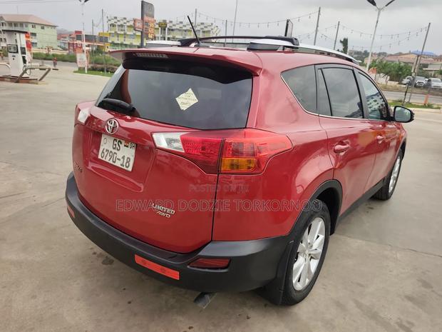 Toyota RAV4 2016 Red