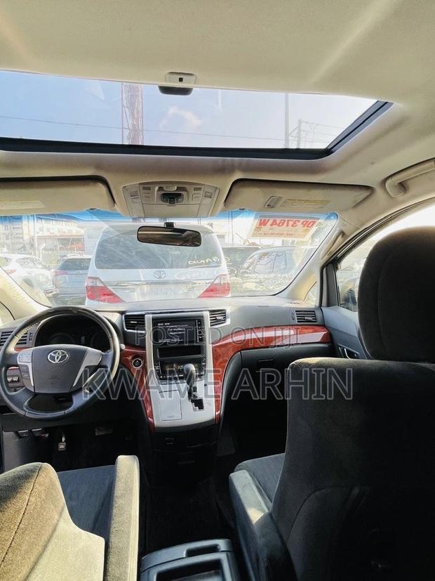 Toyota Alphard 2.4 Petrol FWD 2013 Black