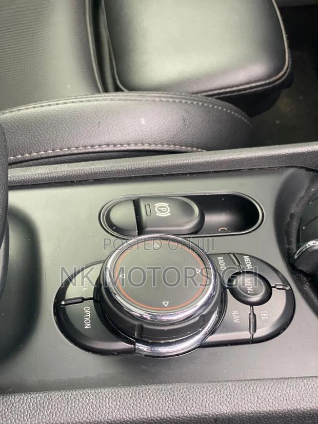Mini Clubman 2018 Beige