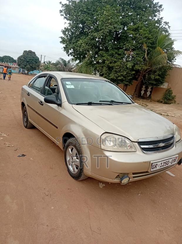 Chevrolet Optra 2010 Gold