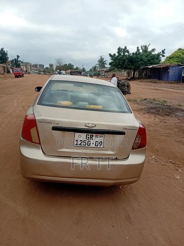 Chevrolet Optra 2010 Gold