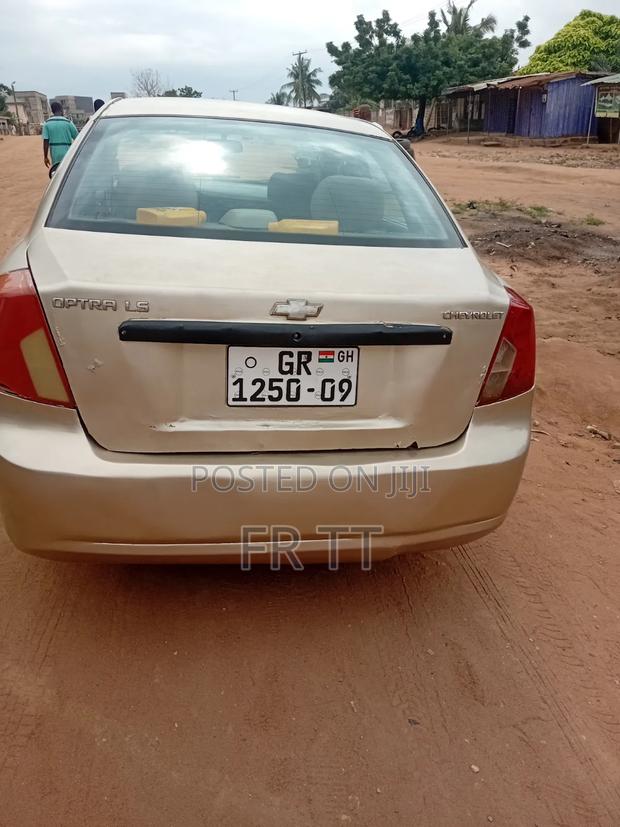 Chevrolet Optra 2010 Gold