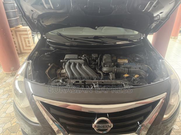 New Nissan Versa 1.6 S 4dr Sedan (1.6L 4cyl 5M) 2015 Gray