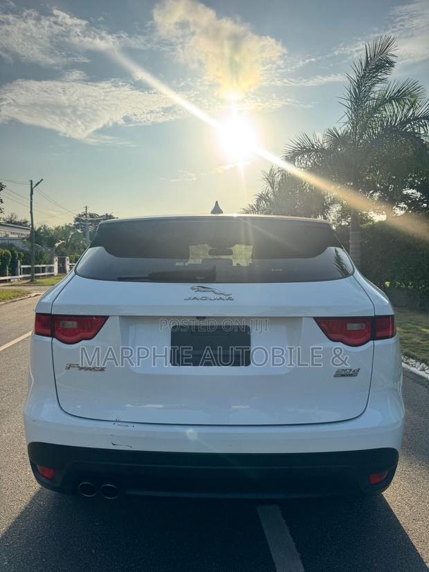 Jaguar F-Pace 35t Prestige AWD 2018 White