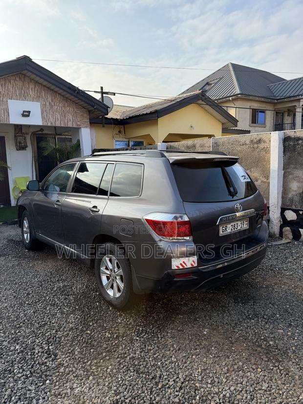 Toyota Highlander Limited 3.5l 4WD 2013 Gray