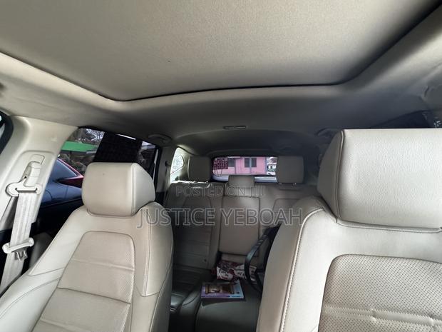 Honda CR-V Touring 2022 White