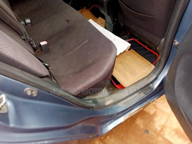 Toyota Yaris 2010 Blue