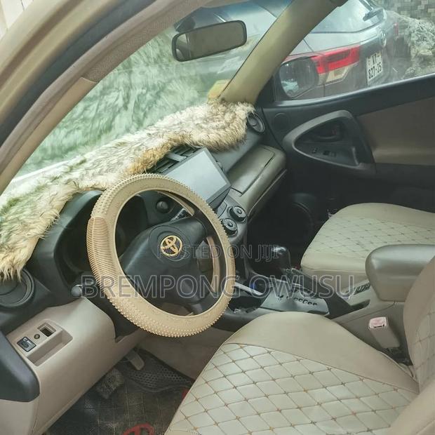 Toyota RAV4 2008 Gold