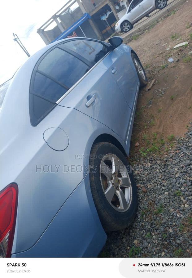 Chevrolet Cruze 2LT 2012 Blue