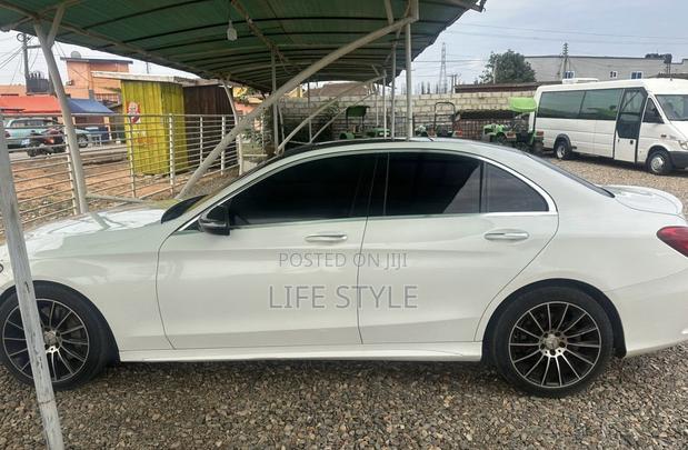 Mercedes-Benz C300 2017 White