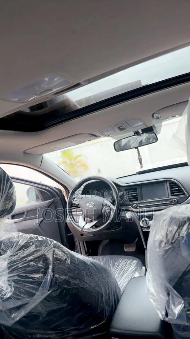 Hyundai Elantra Limited 2019 Beige