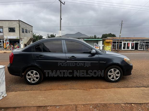 Hyundai Accent 2010 Blue
