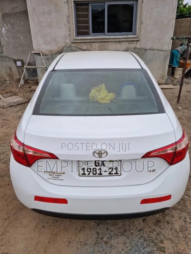 Toyota Corolla 2017 White