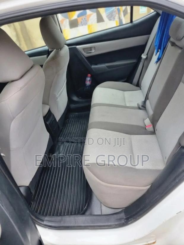 Toyota Corolla 2017 White