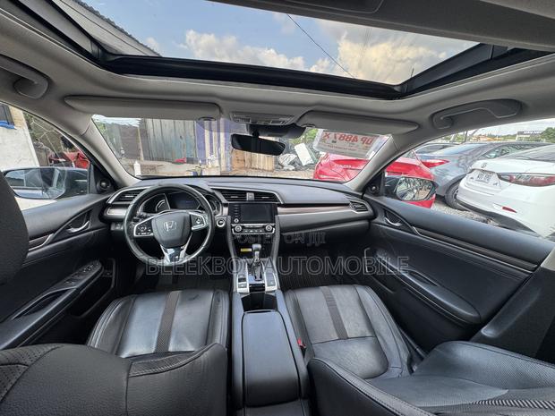Honda Civic Touring Sedan 2020 Gray