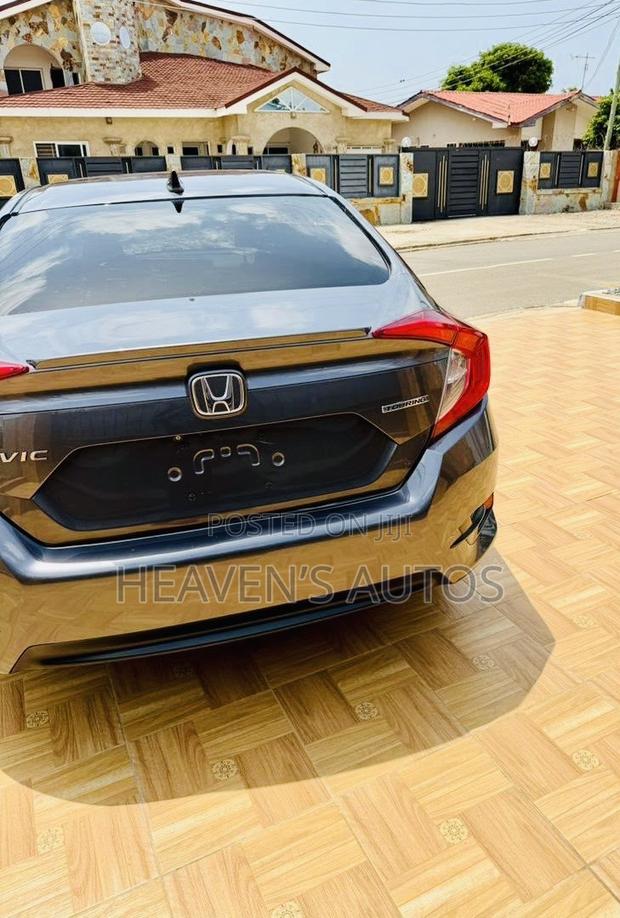 New Honda Civic EX 4dr Hatchback (1.5L 4cyl) 2017 Gray