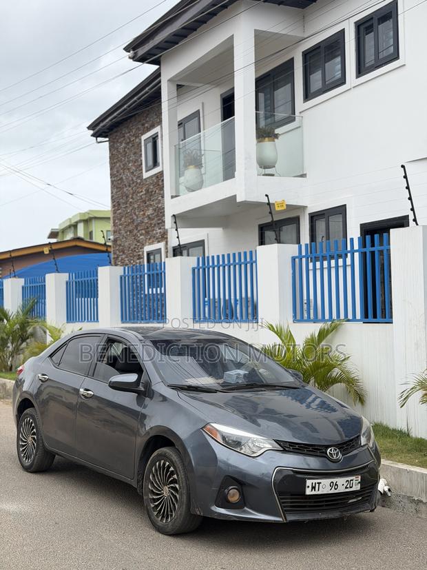 Toyota Corolla LE Eco 4dr Sedan (1.8L 4cyl CVT) 2016 Gray